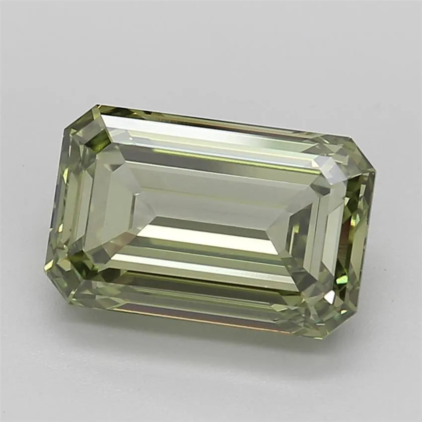 4.51ct Emerald Lab Grown Diamond (Colour Fancy Vivid Green, Clarity VVS2, IGI Certified)