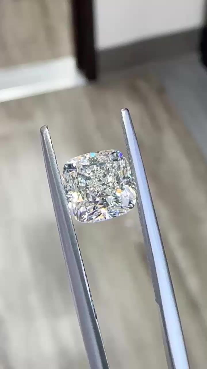 Cushion brilliant 2.01ct G VS1 EGL #926804901D