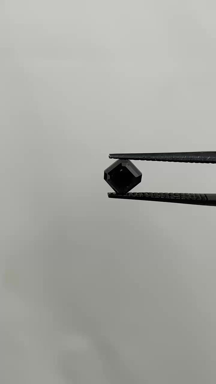 Square emerald 0.67ct Fancy Black VVS2 GIA #1236481480