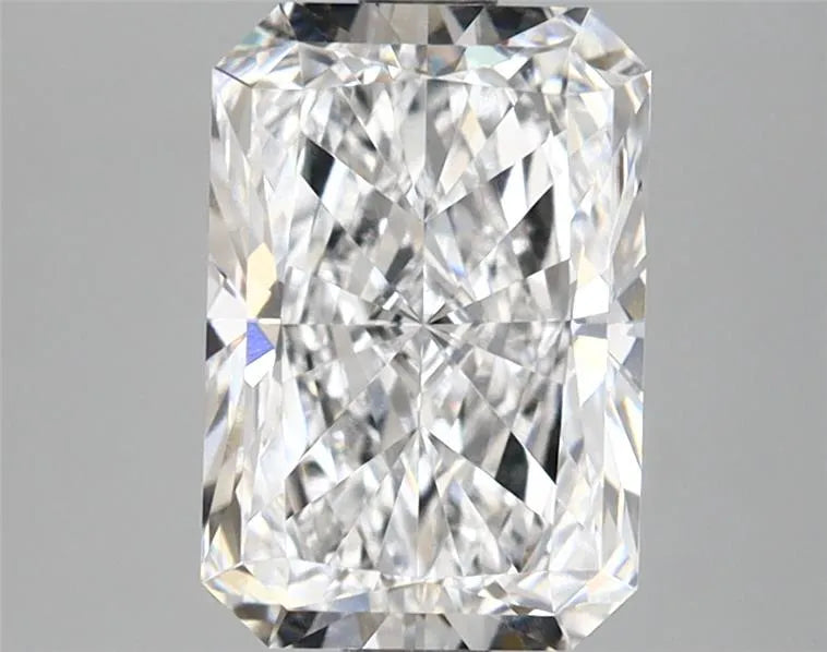 2.41ct Radiant Lab Grown Diamond (Colour D, Clarity VVS2, IGI Certified)