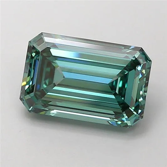 4.02ct Emerald Lab Grown Diamond (Colour Fancy Vivid Green, Clarity VVS2, IGI Certified)