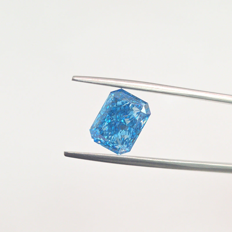Radiant 4.03ct Fancy Vivid Blue VS1 IGI #LG782695205