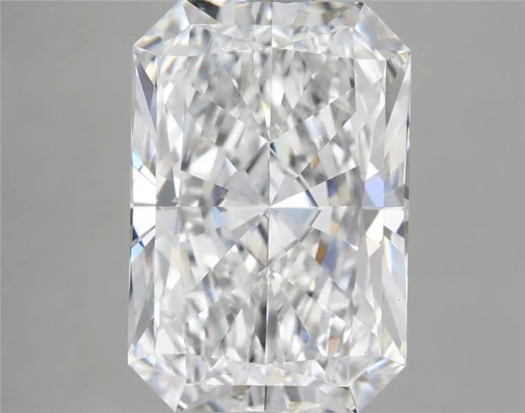 4.81ct Radiant Lab Grown Diamond (Colour G, Clarity VS2, IGI Certified)