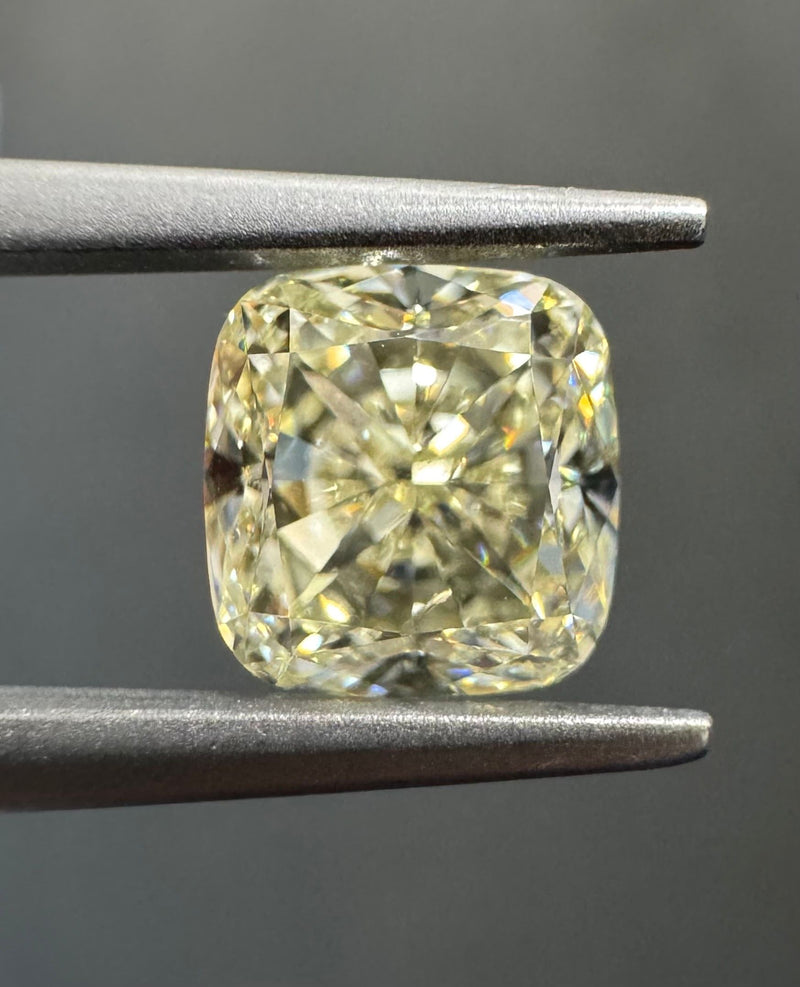Cushion brilliant 1.5ct M VS2 HRD #250000267023
