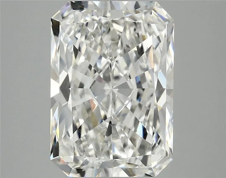 3.97ct Radiant Lab Grown Diamond (Colour F, Clarity VVS1, IGI Certified)