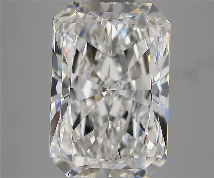 4.32ct Radiant Lab Grown Diamond (Colour E, Clarity VVS1, IGI Certified)