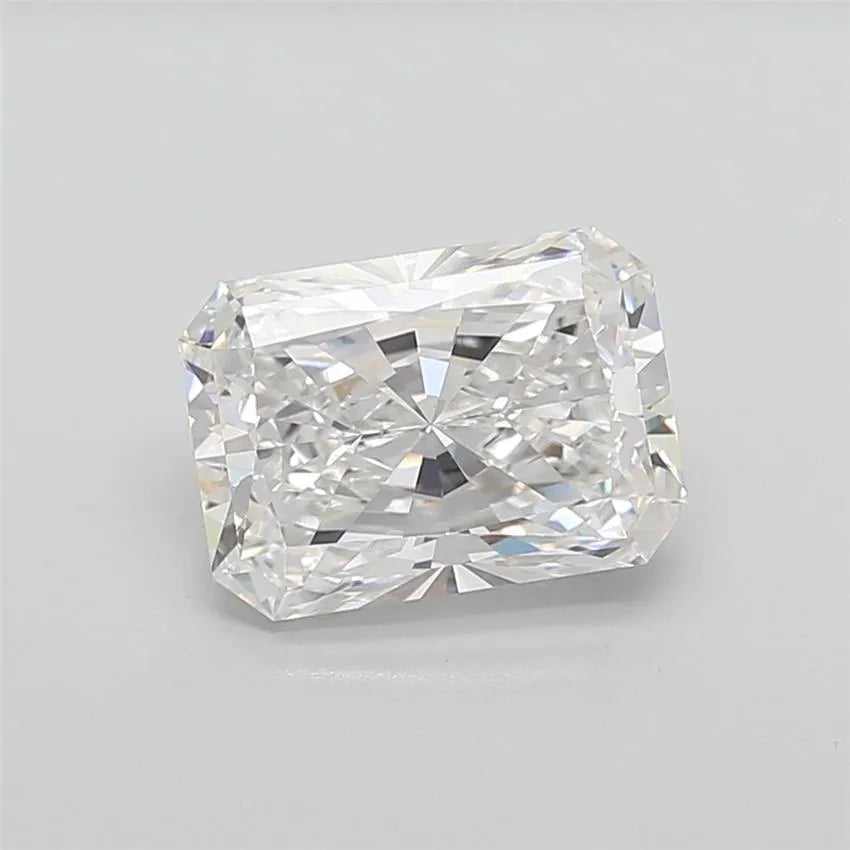 4.65ct Radiant Lab Grown Diamond (Colour D, Clarity VVS2, IGI Certified)