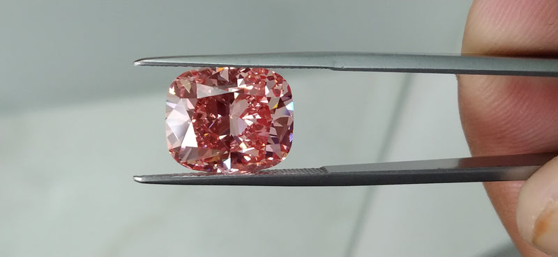 Cushion modified 7.49ct Fancy Vivid Pink VS2 IGI #LG478128523