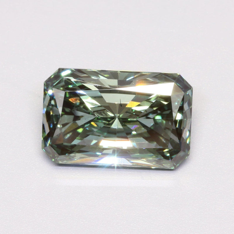 Radiant 3.52ct Fancy Vivid Green SI1 IGI #LG761543916